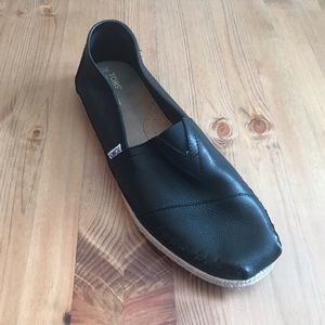 Toms Black Leather Right Shoe Only Amputee